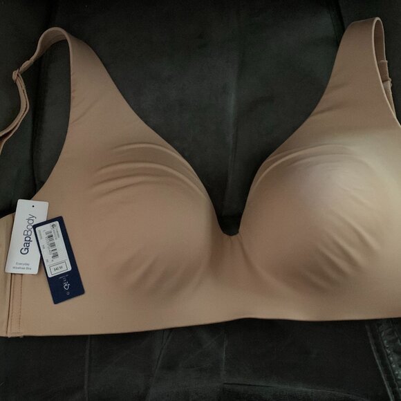 NWT! GapBody T-shirt Bra - 34D - Picture 1 of 5